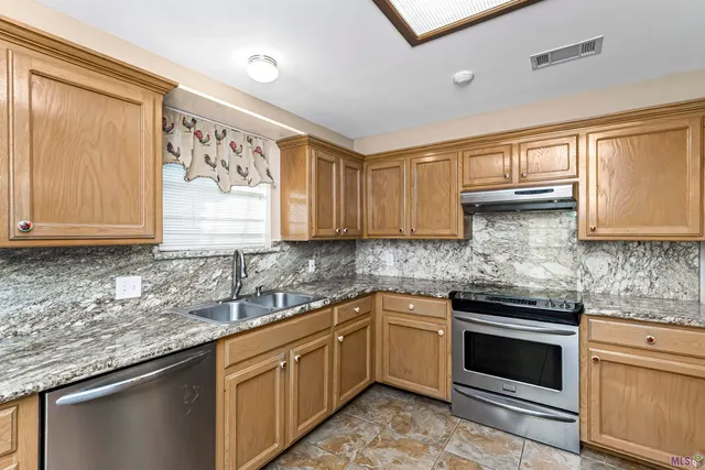 $325,000 | 18506 Belle Grove Road, Prairieville, LA 70769