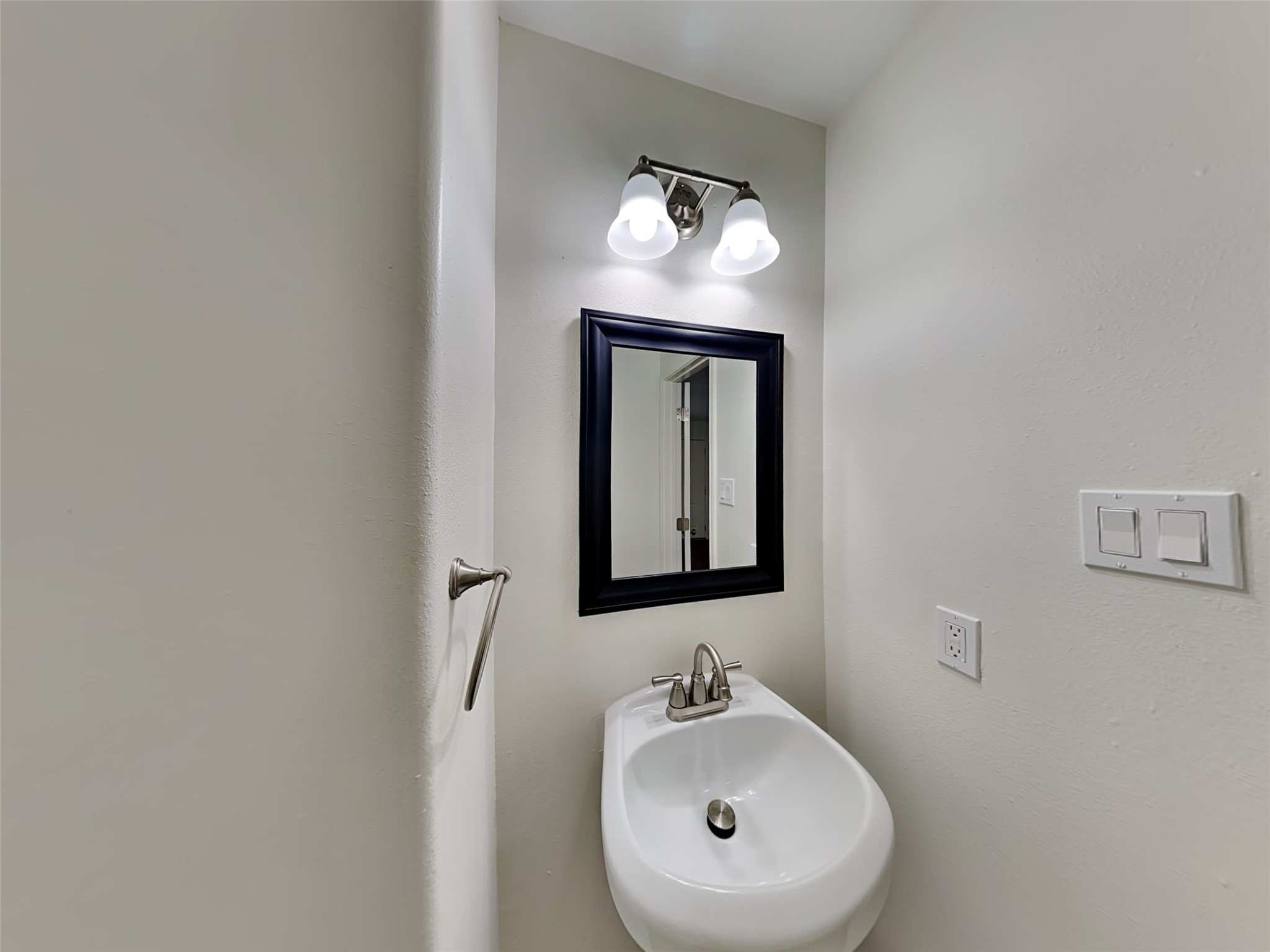 16778 Fallen Timbers Drive Conroe, TX 77385 - Photo 6 of 20