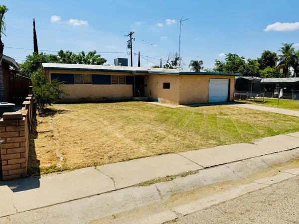 a view of an outdoor space and yard