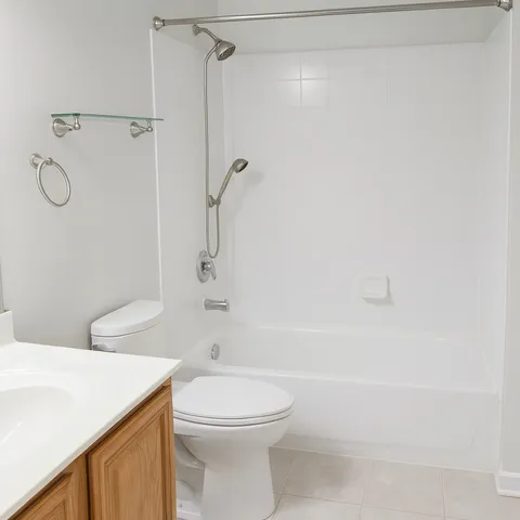 $2,800 | 1433 Deer Creek Lane, Lake In The Hills, IL 60156