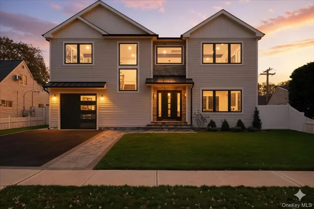 $1,775,000 | 39 Cobalt Lane, Westbury, NY 11590