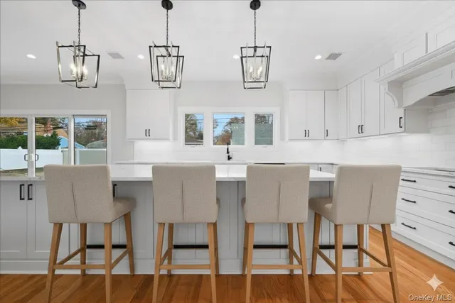 $1,775,000 | 39 Cobalt Lane, Westbury, NY 11590