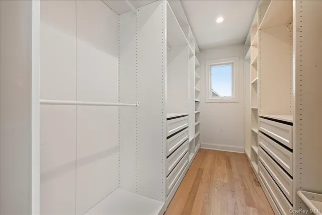 $1,775,000 | 39 Cobalt Lane, Westbury, NY 11590