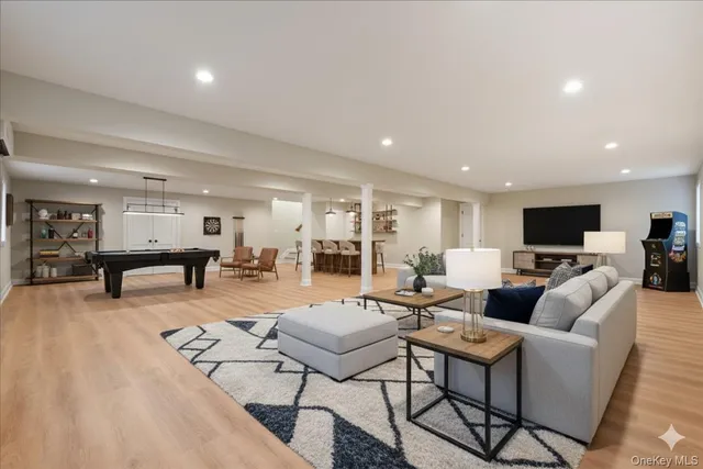 $1,775,000 | 39 Cobalt Lane, Westbury, NY 11590