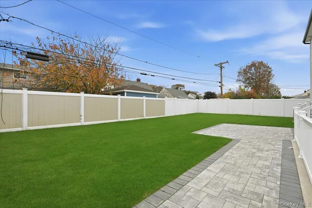 $1,775,000 | 39 Cobalt Lane, Westbury, NY 11590