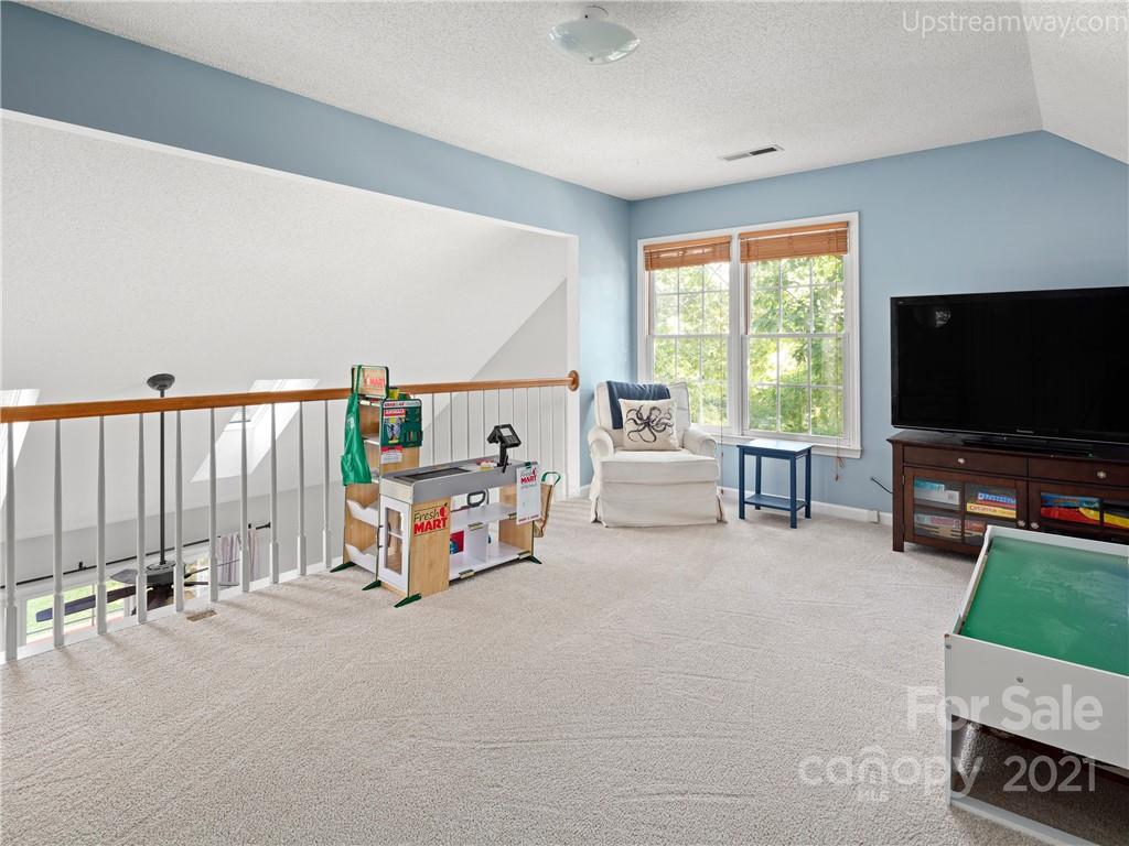 12 Barberry Road Fletcher, NC 28732 - Photo 17 of 24 Gallery Image 17