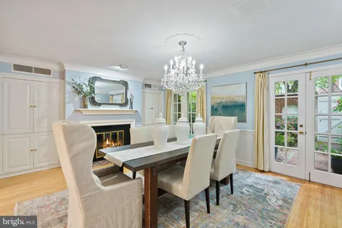 $1,378,500 | 116 Cameron Mews, Alexandria, VA 22314