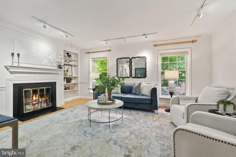 $1,378,500 | 116 Cameron Mews, Alexandria, VA 22314