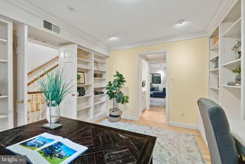 $1,378,500 | 116 Cameron Mews, Alexandria, VA 22314