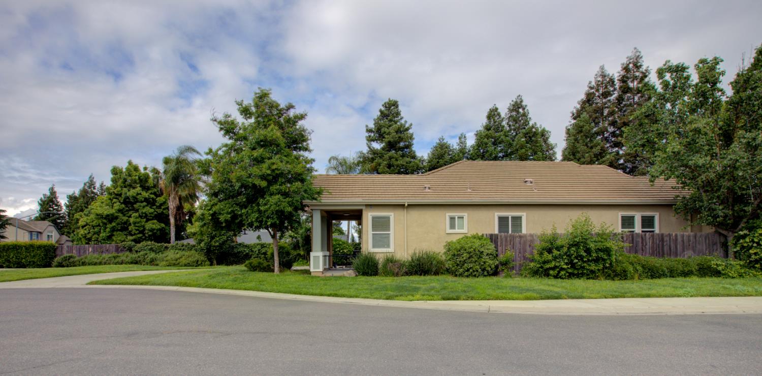 1709 Thomas Court Modesto, CA 95355 - Photo 3 of 39