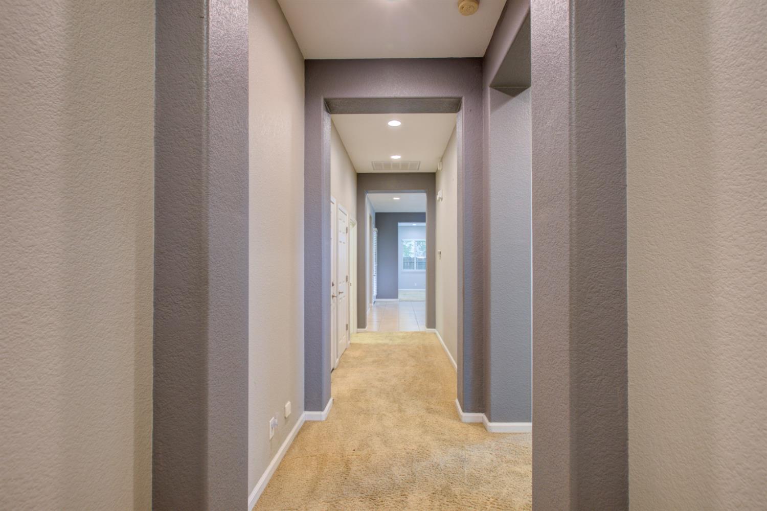 1709 Thomas Court Modesto, CA 95355 - Photo 4 of 39