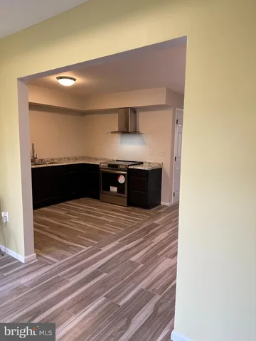 a view of a livingroom with an empty space