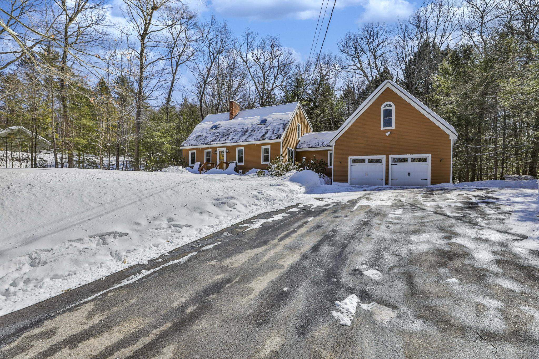 66 Winslow Road Dunbarton, NH 03046 - Photo 2 of 44 Gallery Image 2