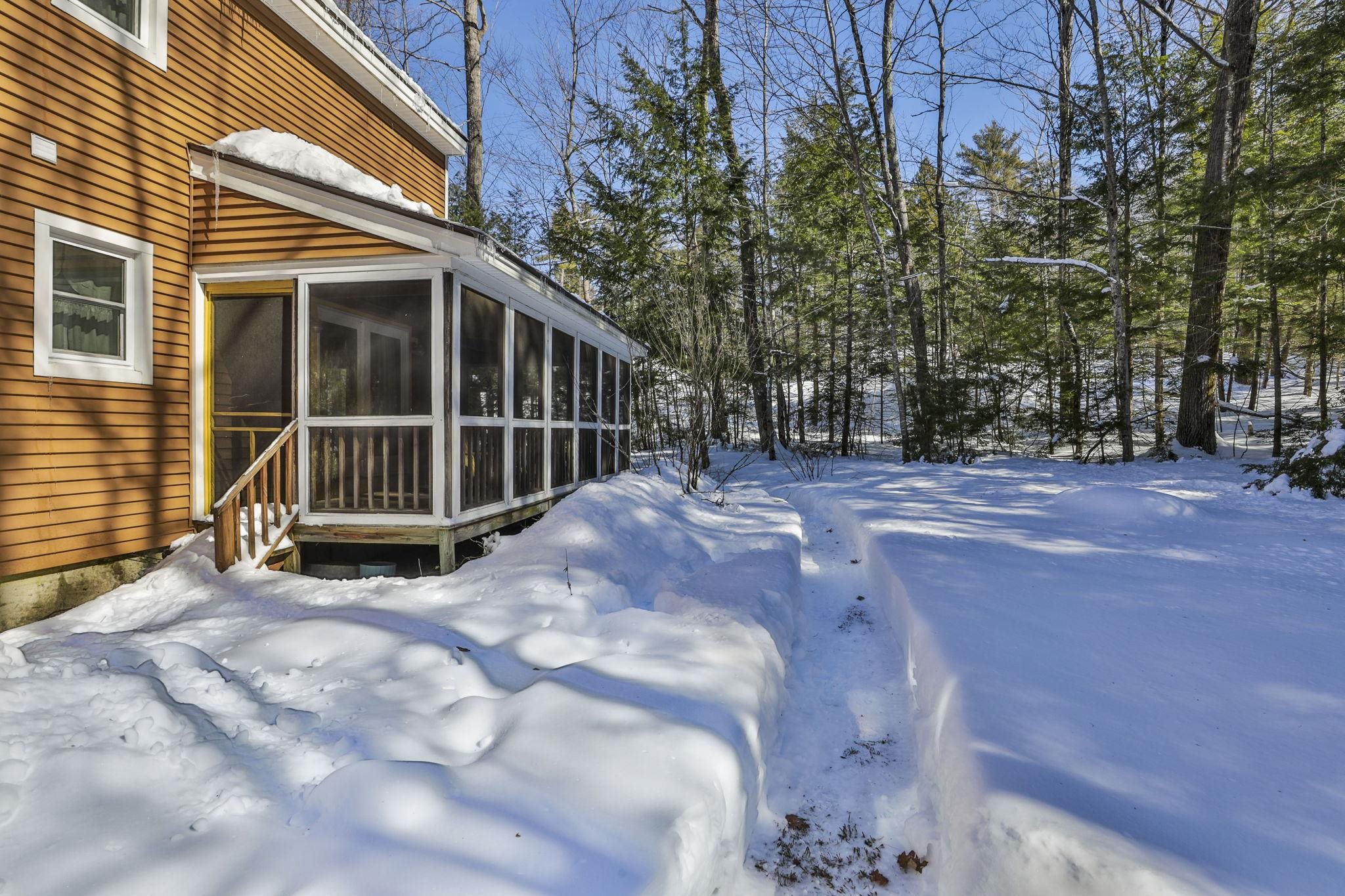 66 Winslow Road Dunbarton, NH 03046 - Photo 5 of 44 Gallery Image 5
