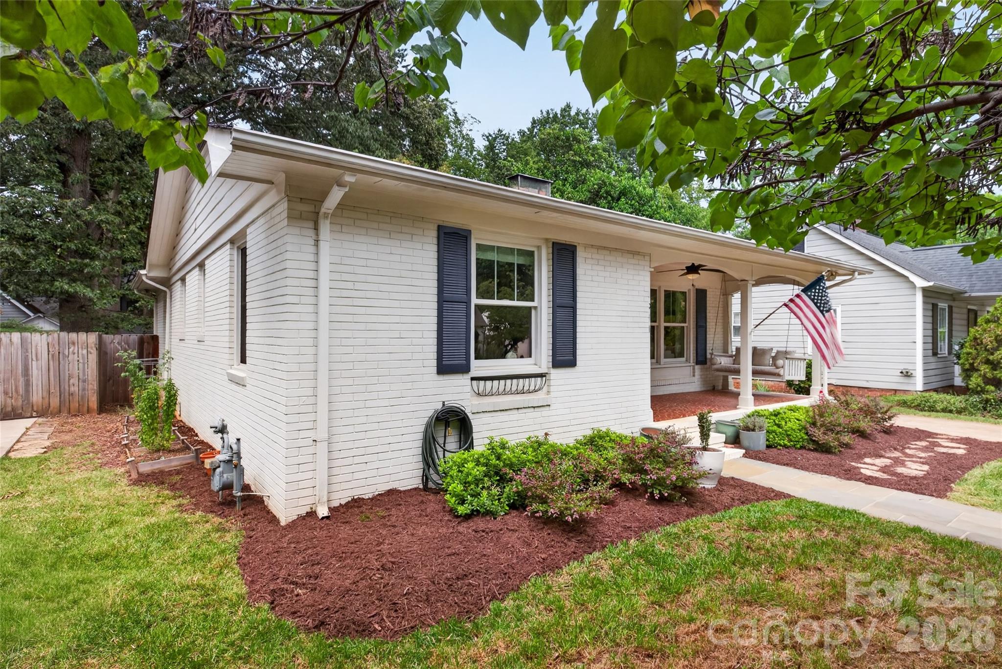 1911 Club Road Charlotte, NC 28205 - Photo 3 of 26 Gallery Image 3