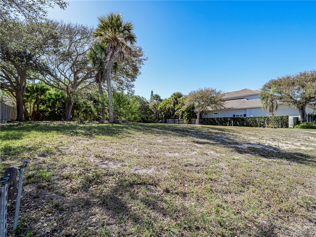 846 Banyan Road Vero Beach, FL 32963 - Photo 2 of 21