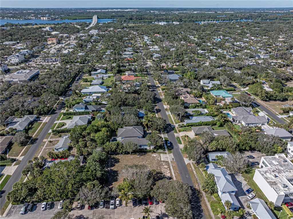 846 Banyan Road Vero Beach, FL 32963 - Photo 10 of 21