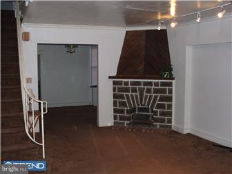 251 Bayard Road Upper Darby, PA 19082 - Photo 3 of 12 Living Room