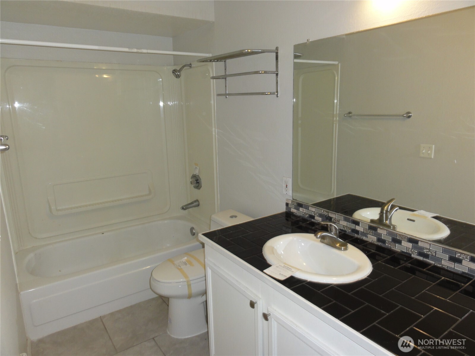 11520 Southeast 175th Street Renton, WA 98055 - Photo 9 of 12