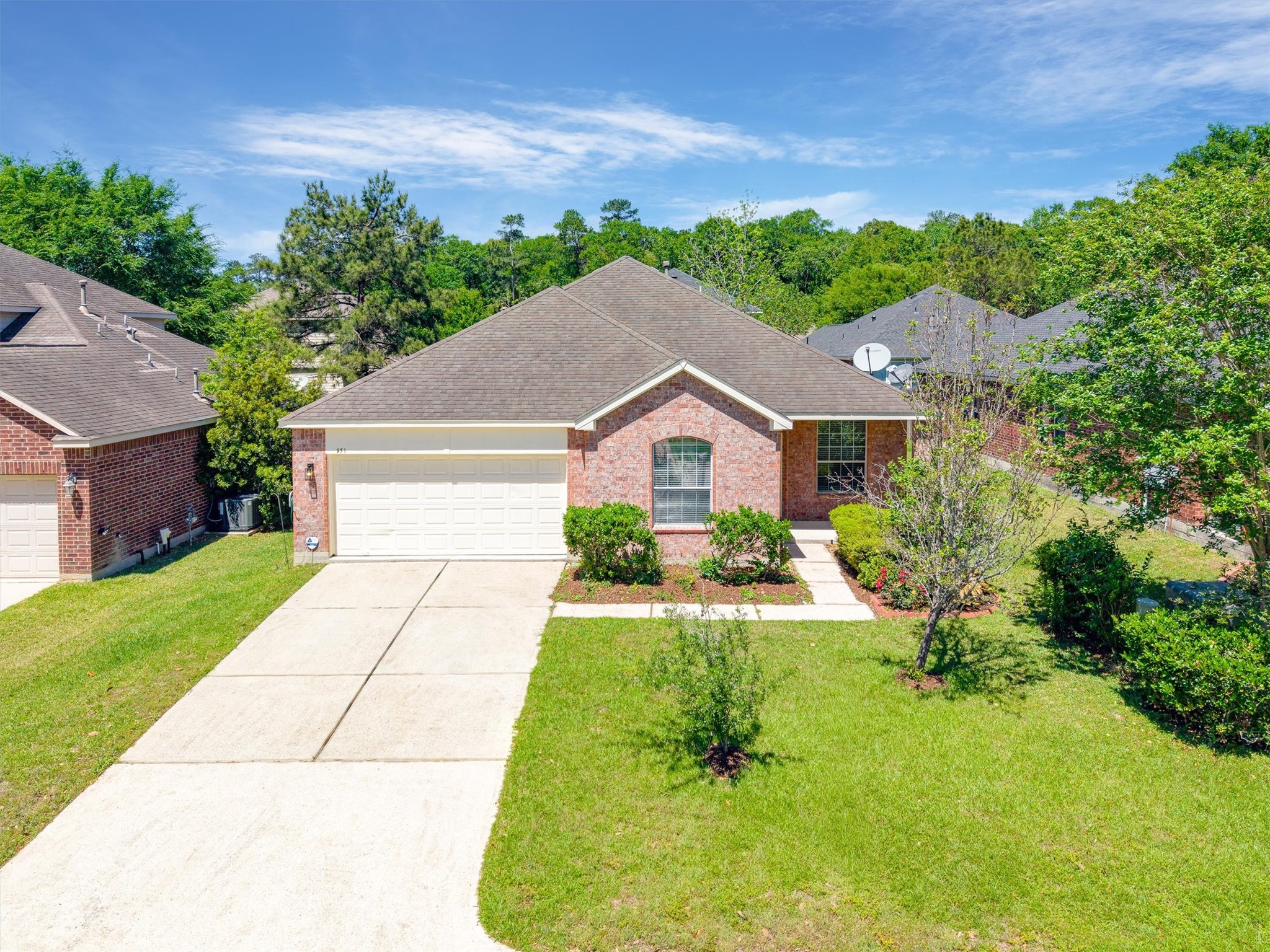 951 Crannog Way Conroe, TX 77301 - Photo 1 of 43