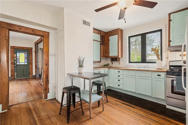 $225,000 | 1100 New York Street, Lawrence, KS 66044
