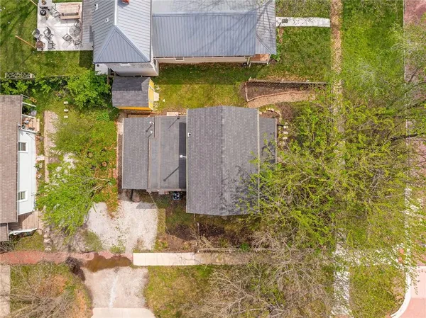 $225,000 | 1100 New York Street, Lawrence, KS 66044