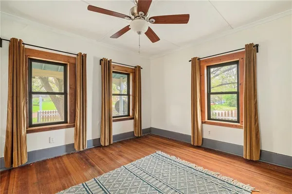$225,000 | 1100 New York Street, Lawrence, KS 66044