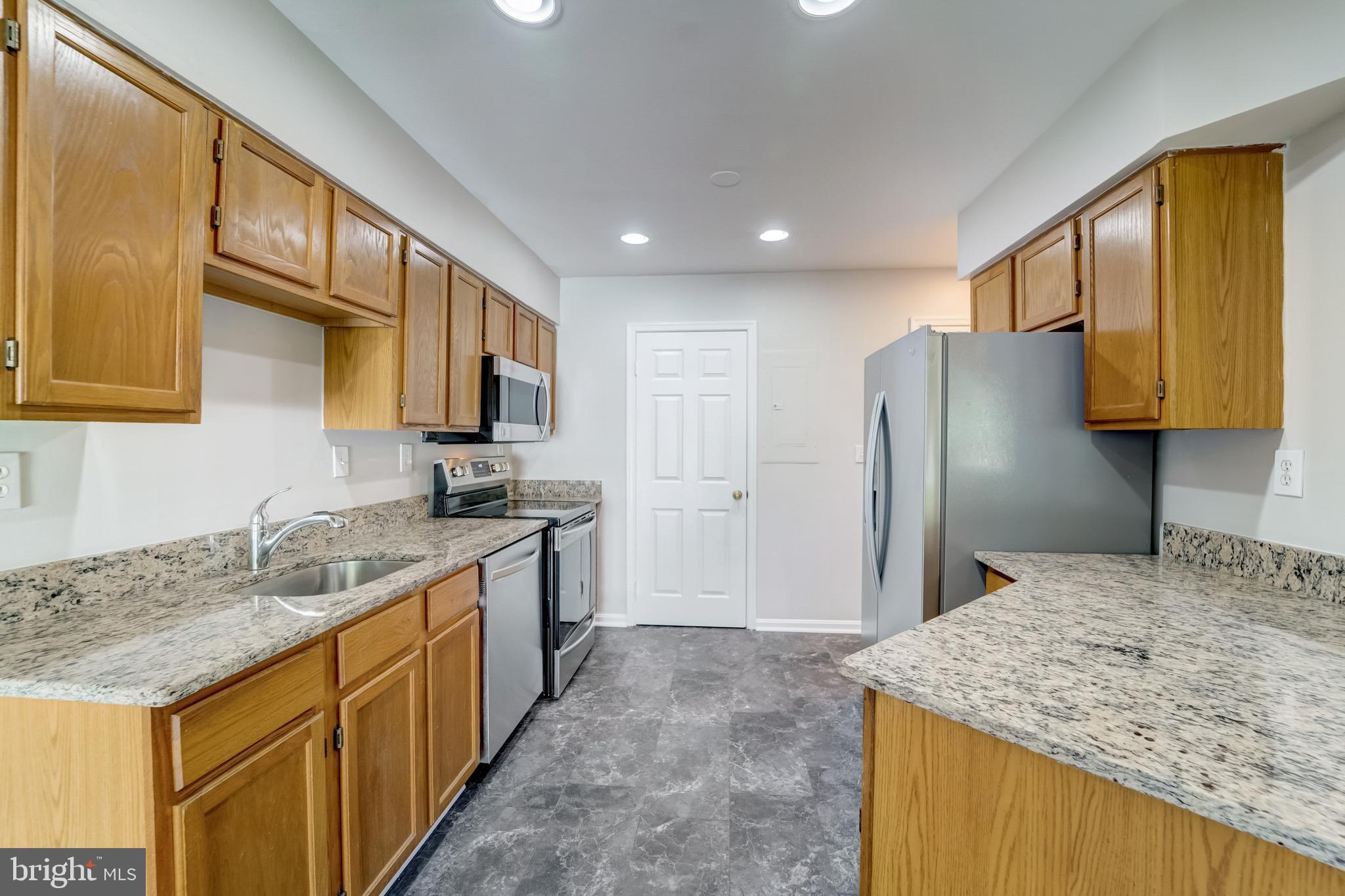 9334 Palmer Place, Unit 23 Laurel, MD 20708 - Photo 8 of 25 Kitchen