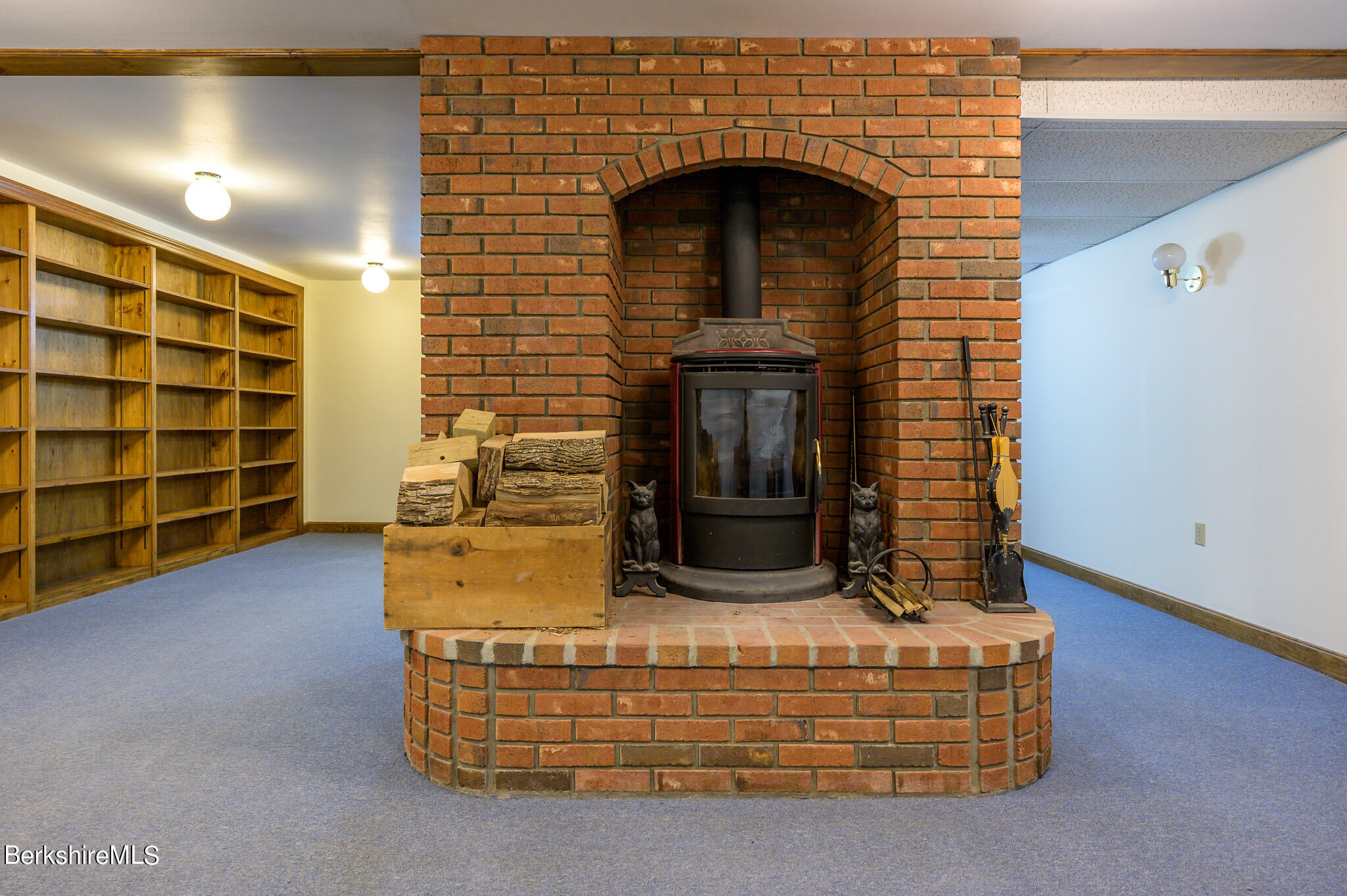 462 E Road Richmond, MA 01254 - Photo 35 of 49 a living room with fireplace