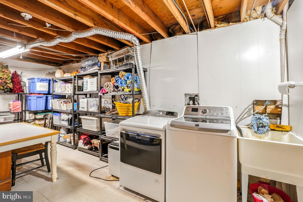 14701 Native Dancer Road North Potomac, MD 20878 - Photo 31 of 34 Lower Level Laundry