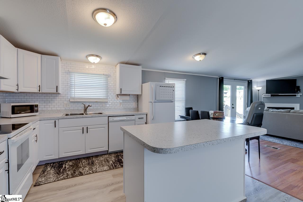145 Sullivan Road Simpsonville, SC 29680 - Photo 11 of 30