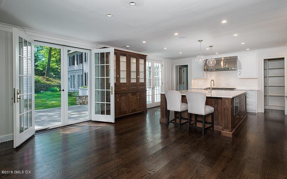 99 Husted Lane Greenwich, CT 06830 - Photo 8 of 18 KITCHEN BREAKFAST AREA