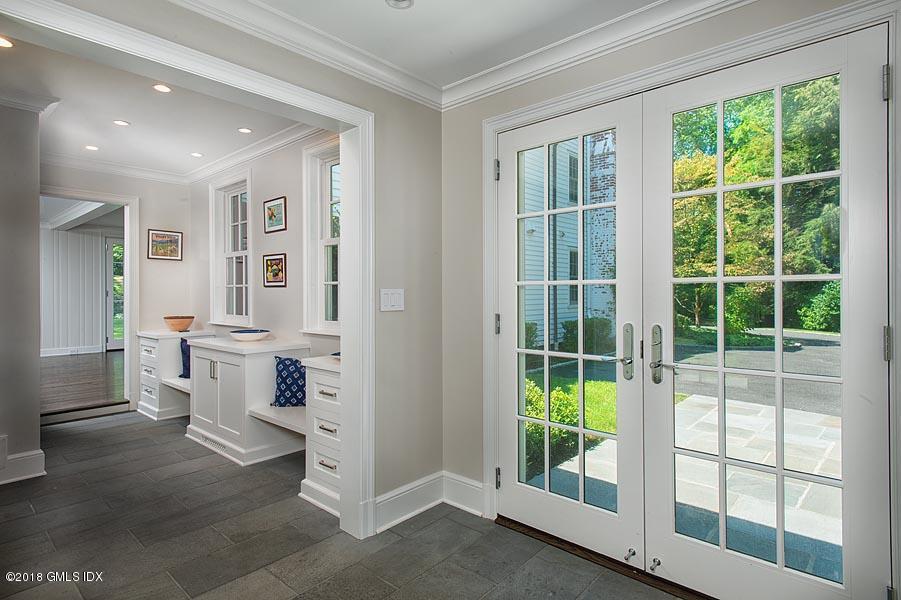 99 Husted Lane Greenwich, CT 06830 - Photo 9 of 18 MUDROOM