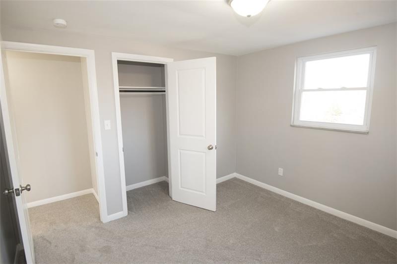 218 McClure Road Cheswick, PA 15024 - Photo 18 of 25 Additional view of 2nd bedroom.