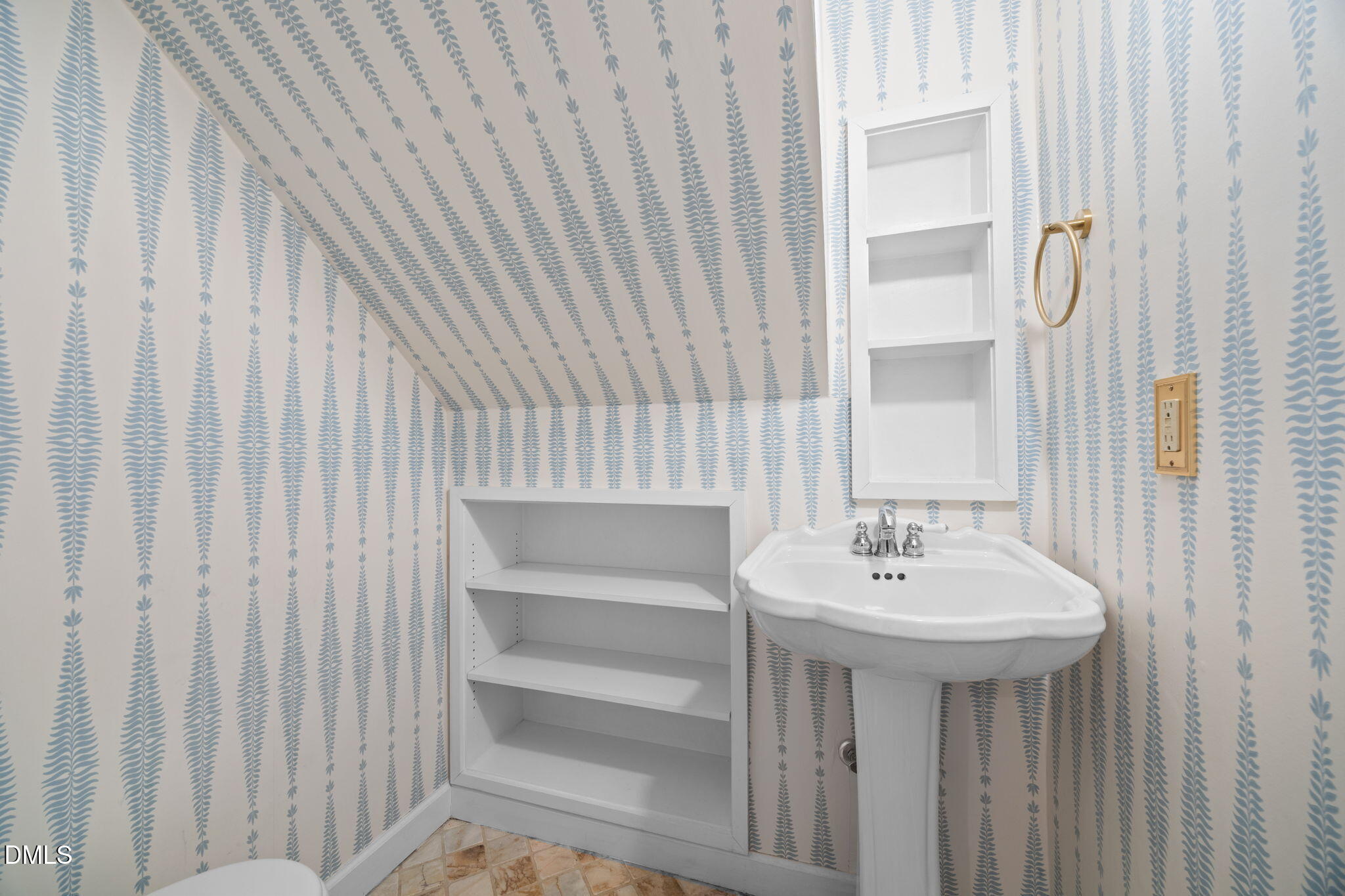 1108 Mayberry Place Raleigh, NC 27609 - Photo 34 of 42 30-web-or-mls-IMG_3187