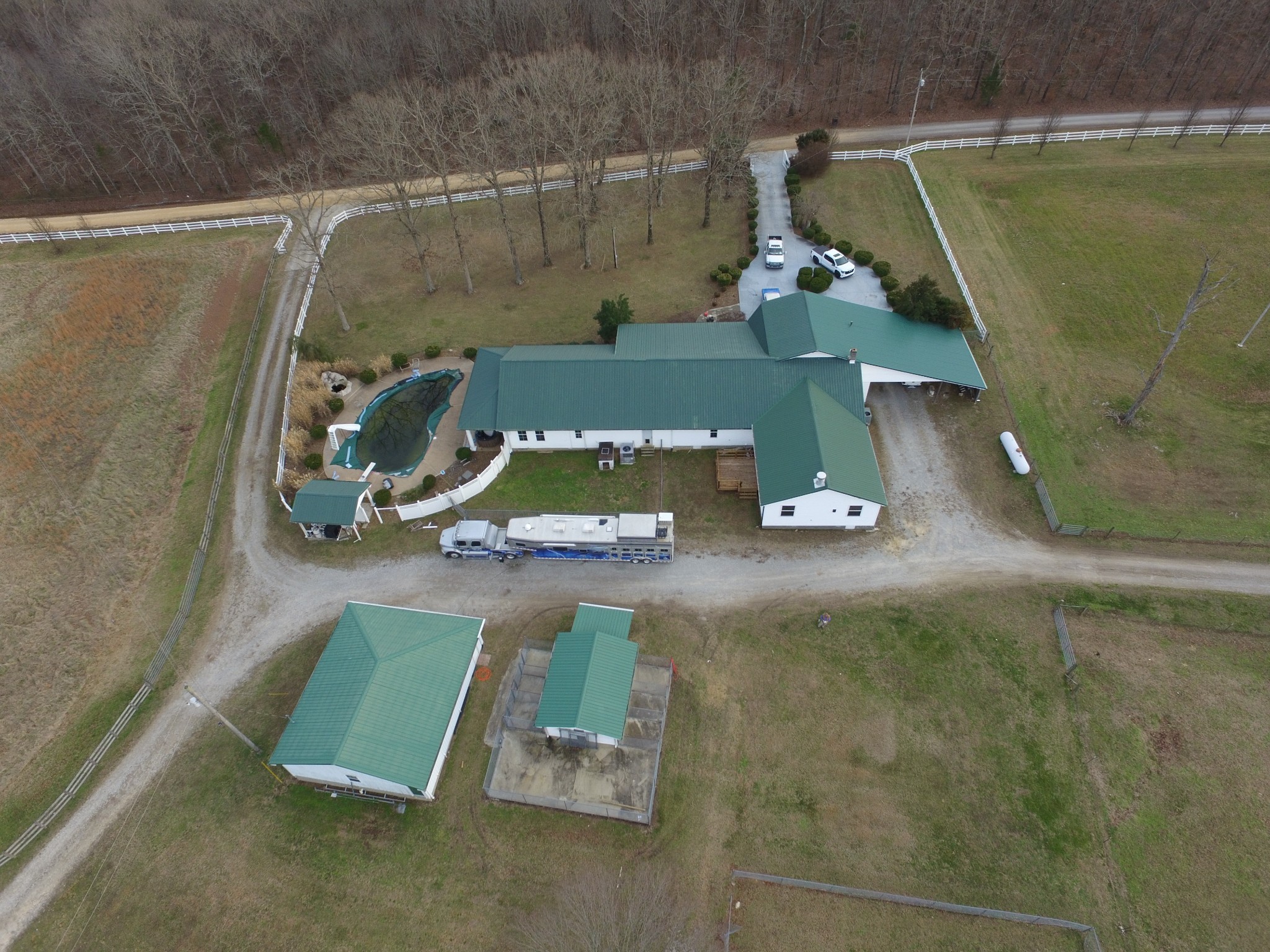 321 Bellview Road Waverly, TN 37185 - Photo 11 of 27 an aerial view of a house