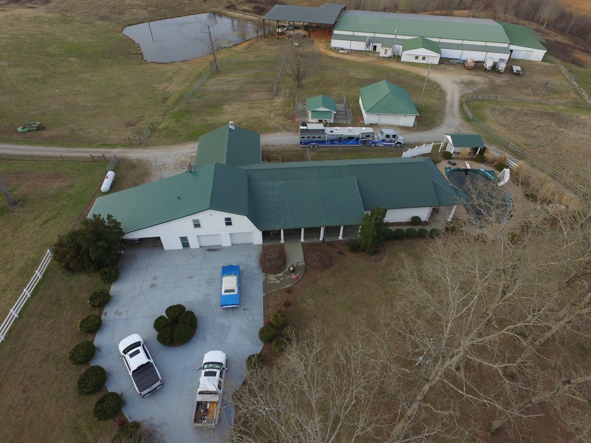 321 Bellview Road Waverly, TN 37185 - Photo 8 of 27 an aerial view of a house with a yard