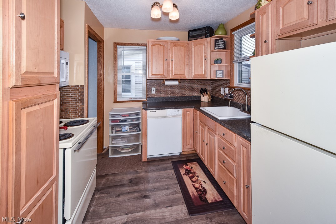 1150 Sunset Road Cleveland, OH 44124 - Photo 8 of 31