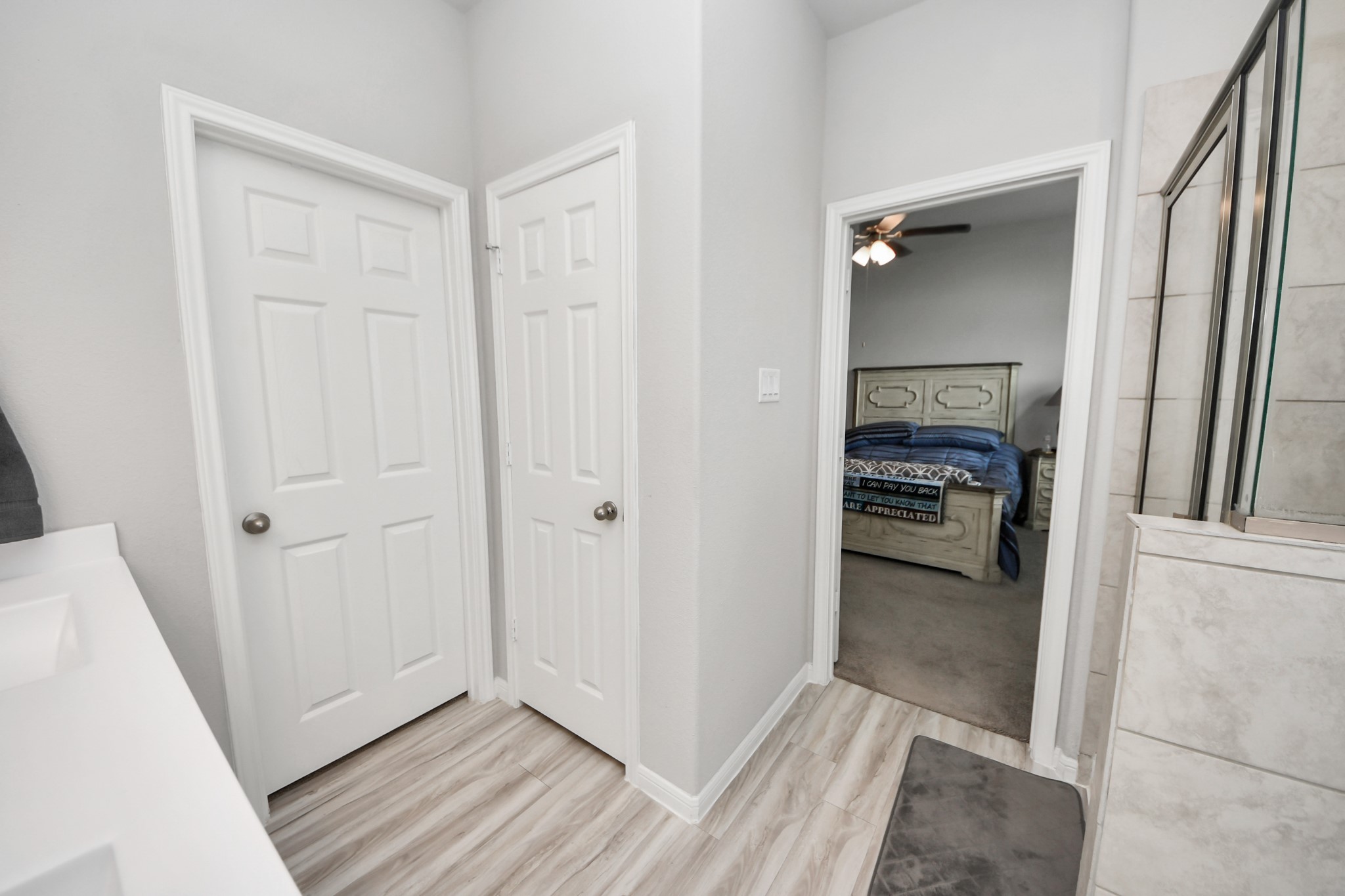 1654 Sequoia Run Drive Rosharon, TX 77583 - Photo 25 of 36 a view of a bedroom from a hallway