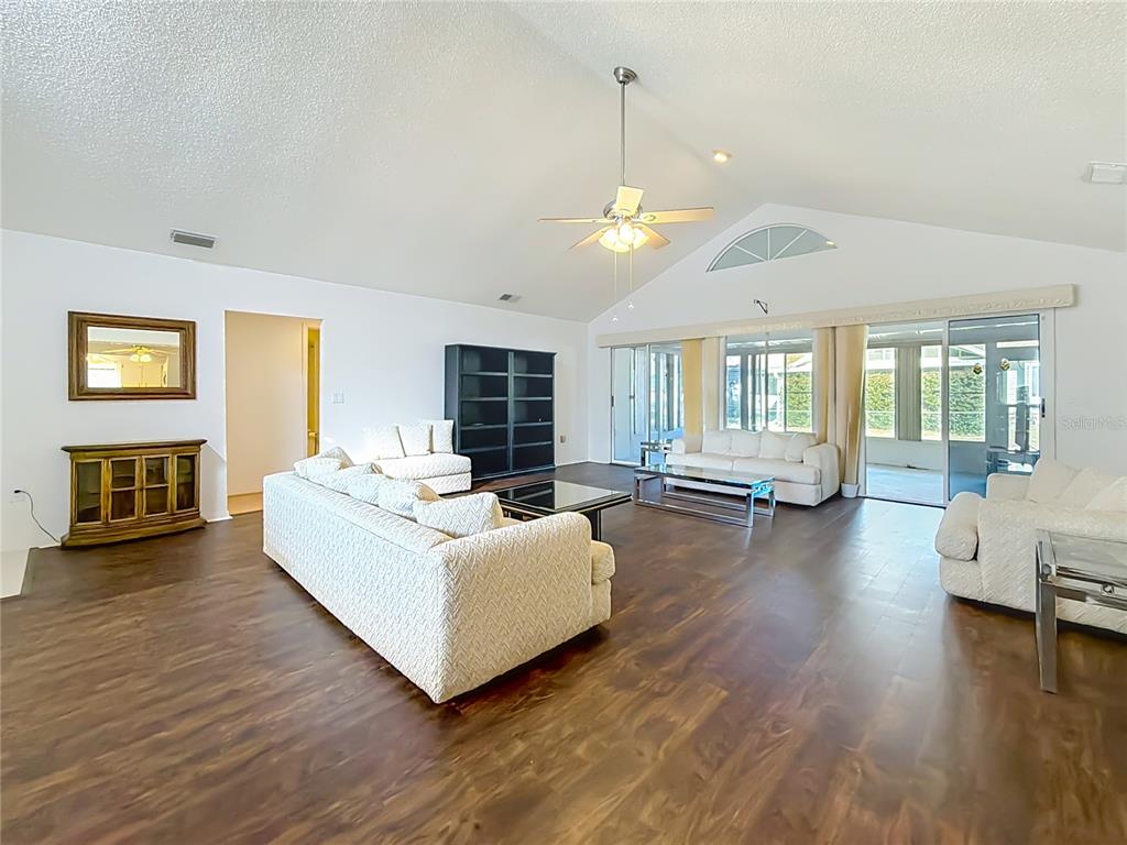 8695 Southwest 116th Street Road Ocala, FL 34481 - Photo 8 of 41