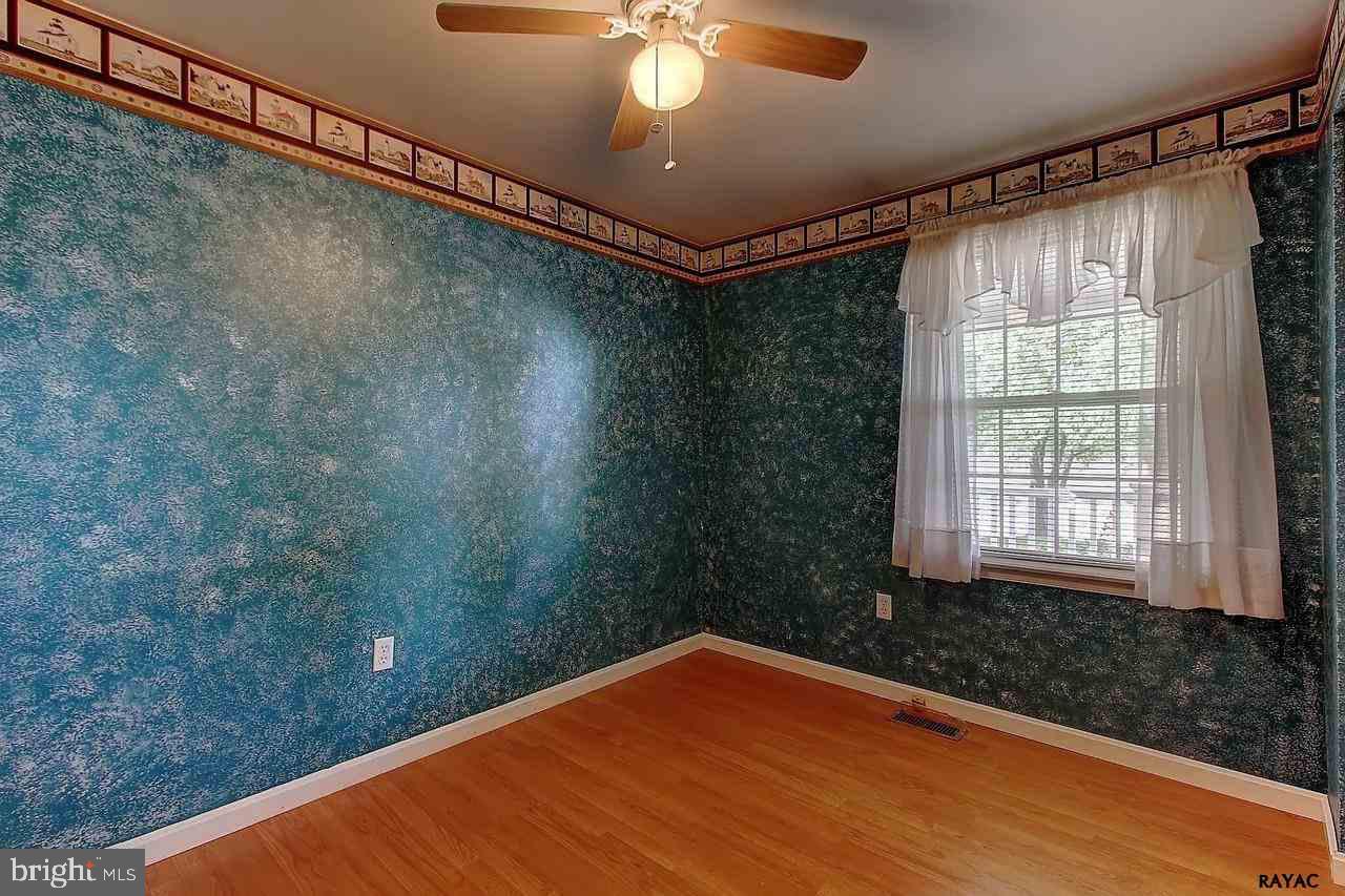 1461 Kbs Road Spring Grove, PA 17362 - Photo 20 of 27