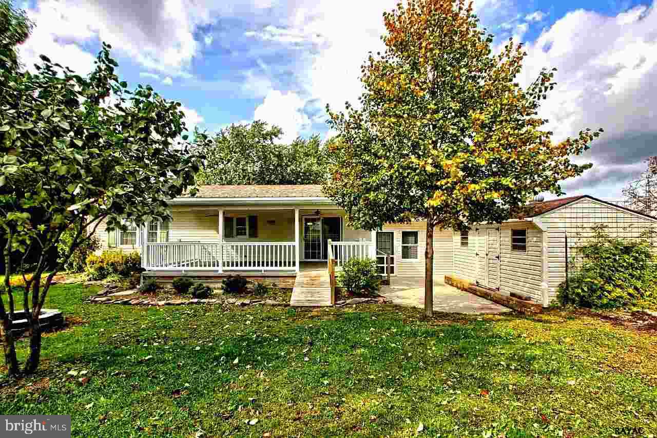 1461 Kbs Road Spring Grove, PA 17362 - Photo 4 of 27