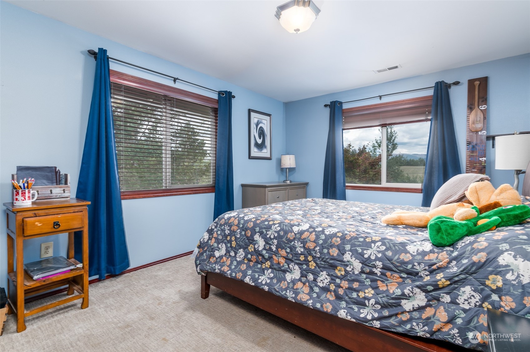 6283 Noon Road Everson, WA 98247 - Photo 22 of 40 a bedroom with a bed and a window