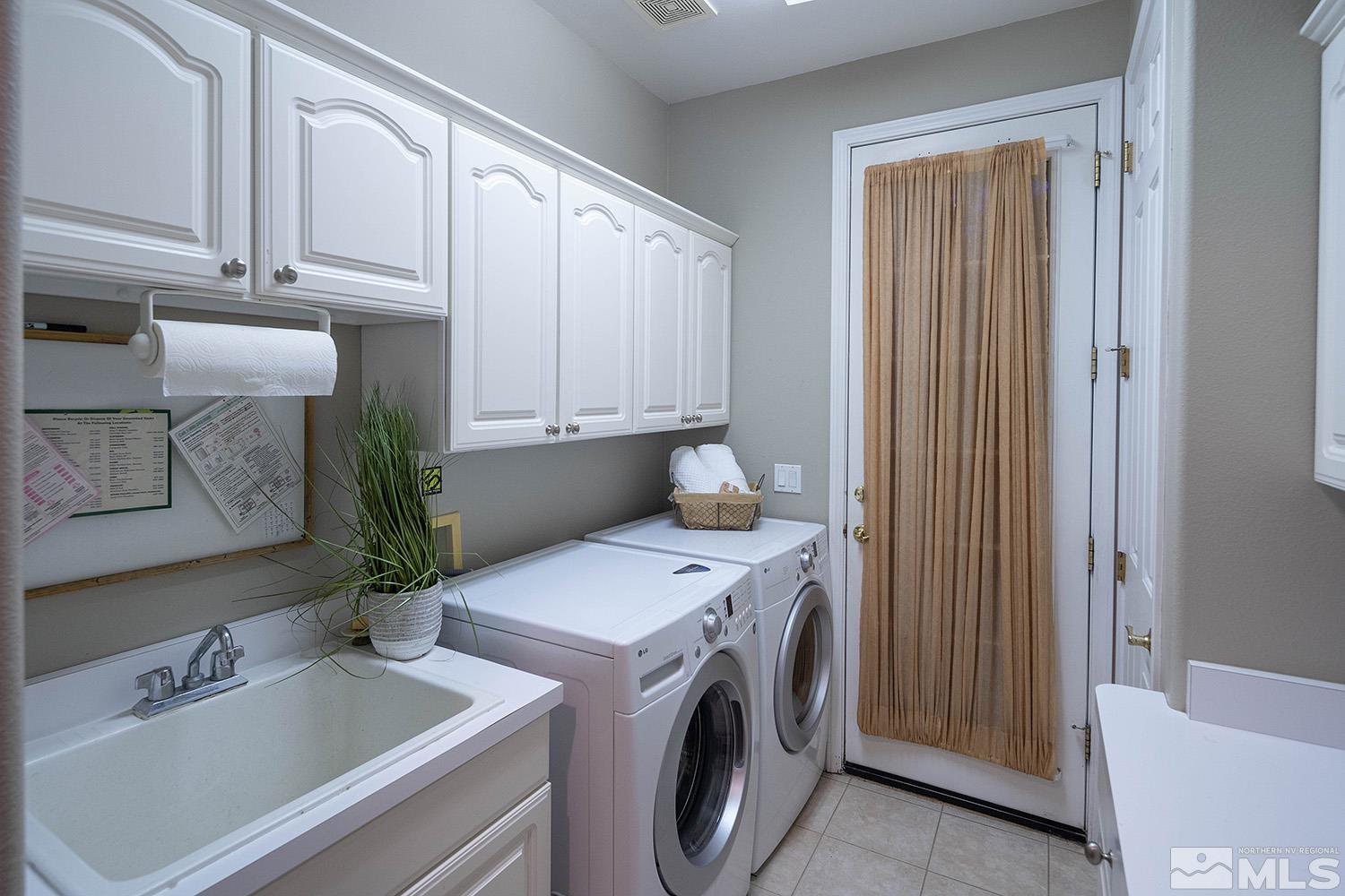 3335 Sierra Crest Way Reno, NV 89519 - Photo 30 of 40 Photo 30