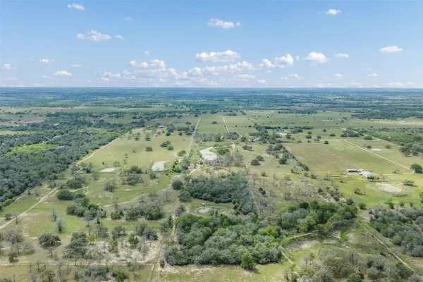 $775,000 | 4361 Highway 77, Hallettsville, TX 77964