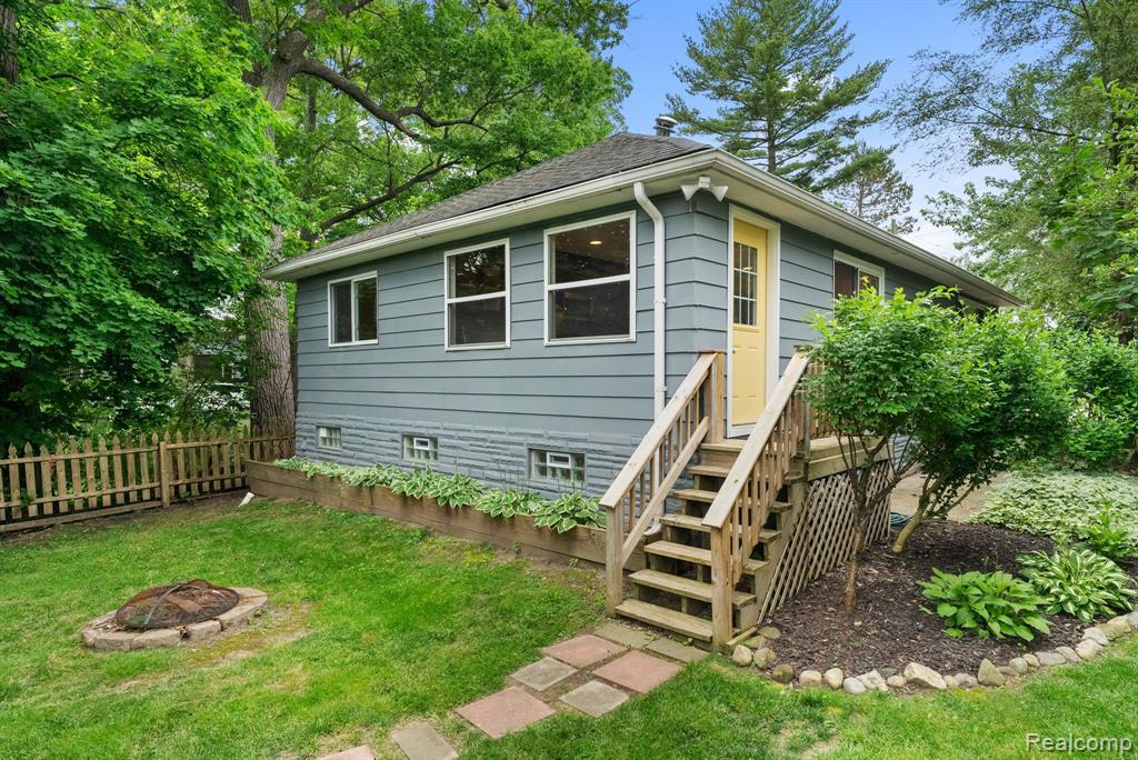 1696 Rochester Road Leonard, MI 48367 - Photo 36 of 42