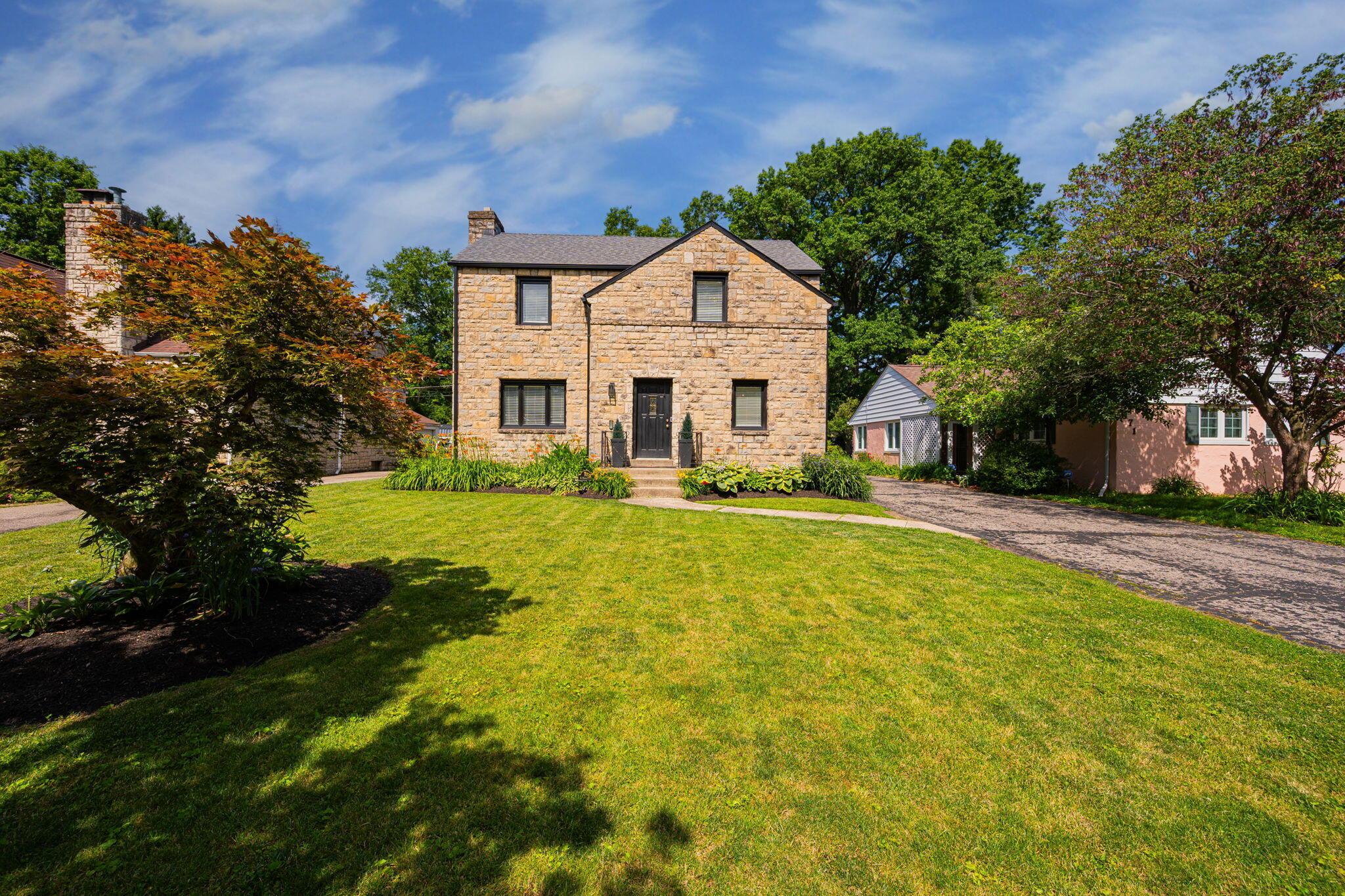 165 North Merkle Road Columbus, OH 43209 - Photo 4 of 46