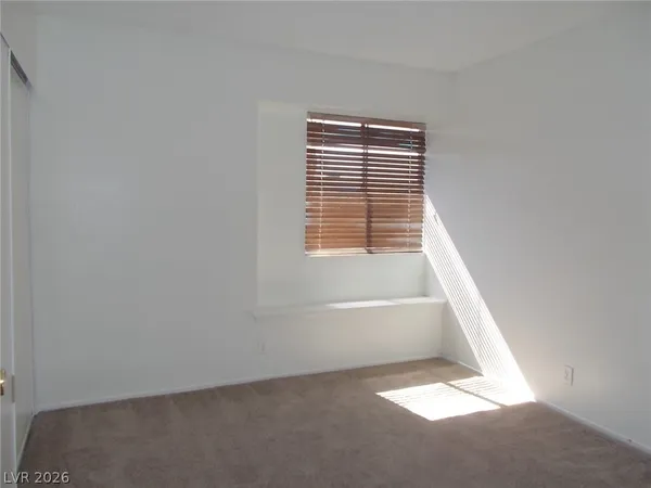 $2,000 | 6236 Silverfield Drive, Las Vegas, NV 89103