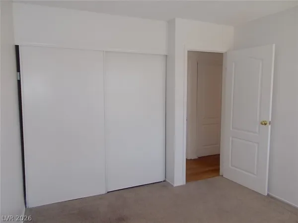 $2,000 | 6236 Silverfield Drive, Las Vegas, NV 89103