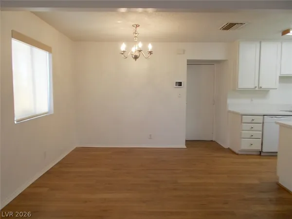 $2,000 | 6236 Silverfield Drive, Las Vegas, NV 89103